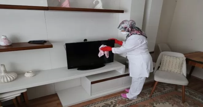 Dışarı çıkamayan Başakşehirlilere evde bakım hizmeti
