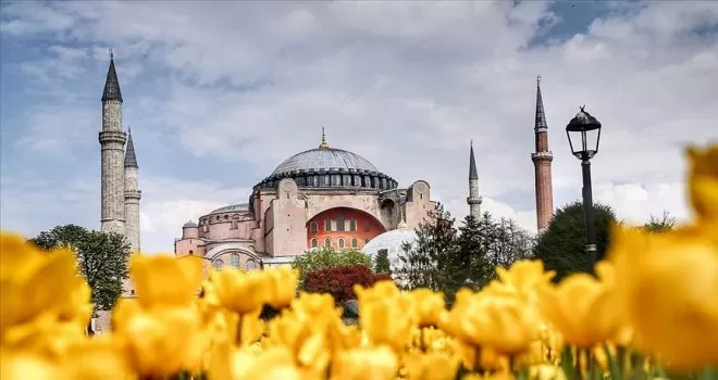 Diyanet İşleri Başkanı Erbaş’tan Ayasofya  paylaşımı
