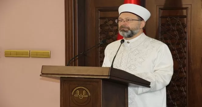 Diyanet İşleri Başkanı Erbaş: “Teravih namazları evlerde ferdi olarak kılınacak“
