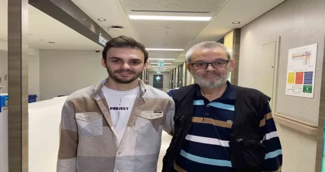 Doğum gününde oğlunun verdiği karaciğerle yaşama tutundu

