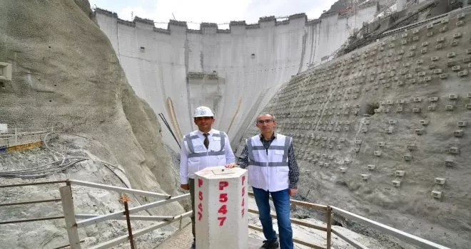 DSİ Genel Müdürü Yıldız, Yusufeli Barajı’nda inceleme yaptı
