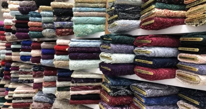 Düğün sezonuyla kumaşçılarda hareketlilik arttı

