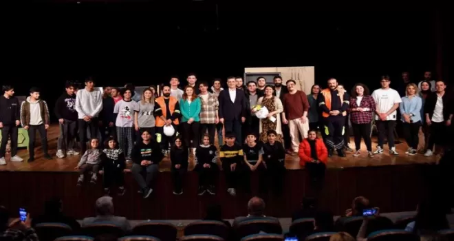 Dünya Tiyatro Günü’ne Özel: “Tavşan Tavşanoğlu”
