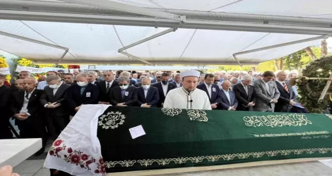 Dursun Özbek’in annesi Kezban Özbek son yolculuğuna uğurlandı

