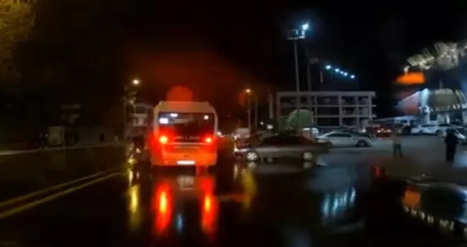 Düzce’de belediye otobüsü, elektrikli bisiklete çarptı