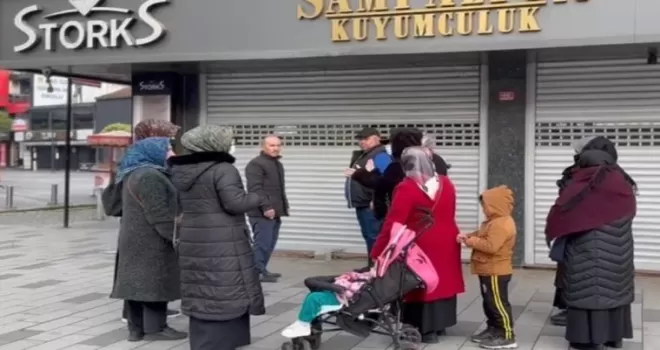 Düzce’de kuyumcu vurgunu iddiası: Mağdurlar evin önünde toplandı