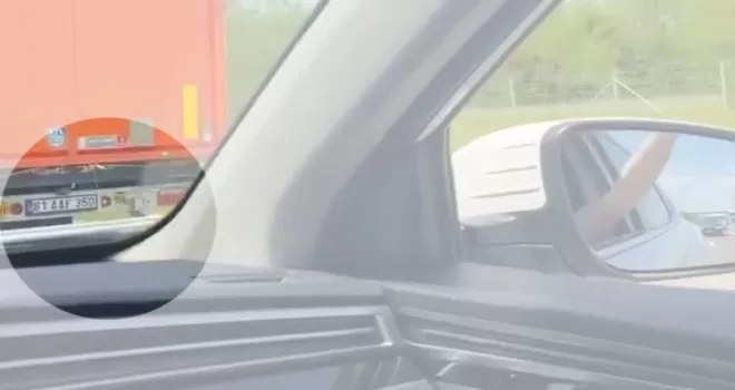 Düzce plakalı tır gurbetçileri coşturdu