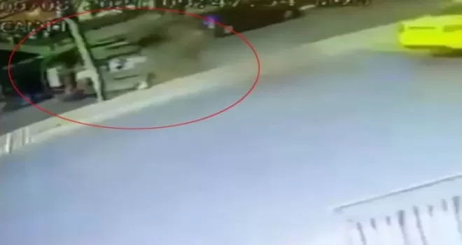 E-5’te takla atan araç kamerada

