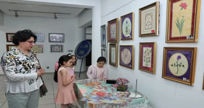 Ebru ve Kaat’ı sergisi Nilüfer’de Konak Kültürevi’nde