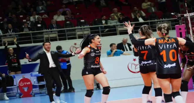 Eczacıbaşı Dynavit, Misli.com Sultanlar Ligi’nde finalde
