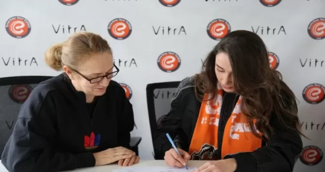 Eczacıbaşı VitrA, Hande Baladın’ın sözleşmesini uzattı
