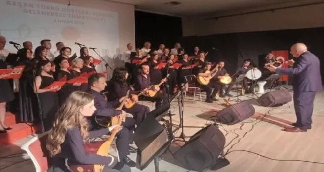 Edirne’de Keşan’da türkü dostları konseri büyük ilgi gördü