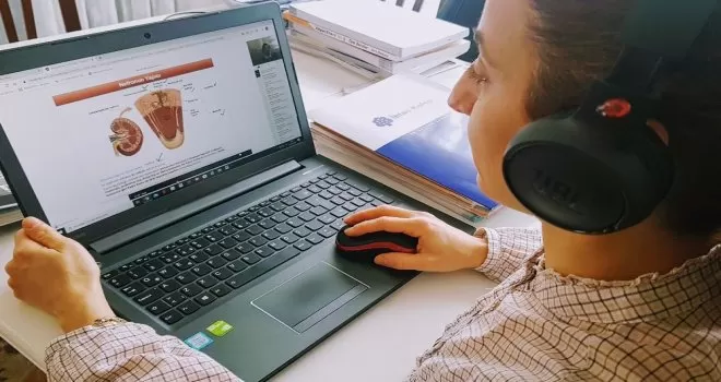 Eğitimler online devam ediyor
