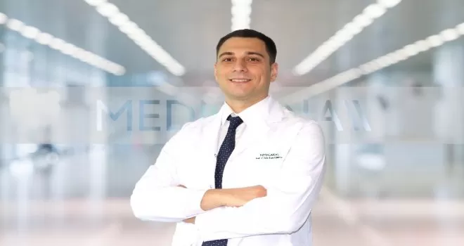 Eksik dişlere kalıcı çözüm: İmplant
