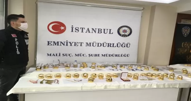 Ele geçirilen sahte ve ayarı düşük altınlar emniyette sergilendi
