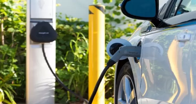 Elektrikli ve hibrit otomobil satışları arttı
