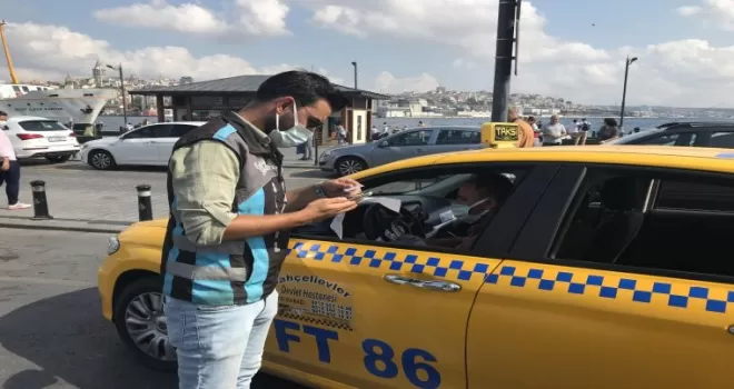 Eminönü’nde sivil ekiplerden taksilere yönelik denetim
