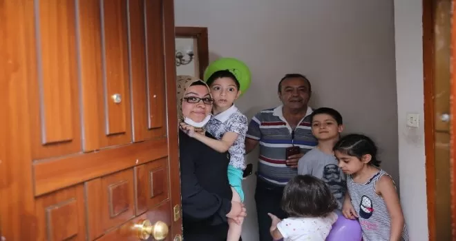 Engelli Küçük Efe’ye çöp kamyonu sürprizi
