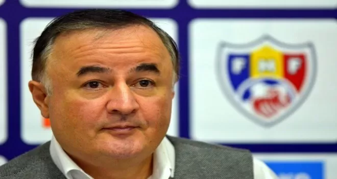 Engin Fırat futbolsuz günlerde futbolu konuşuyor
