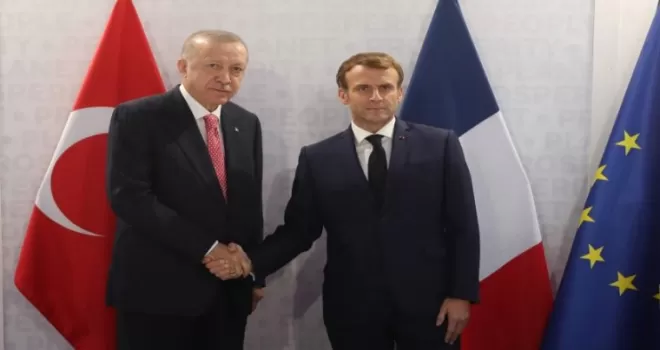 Erdoğan, Macron’la görüştü