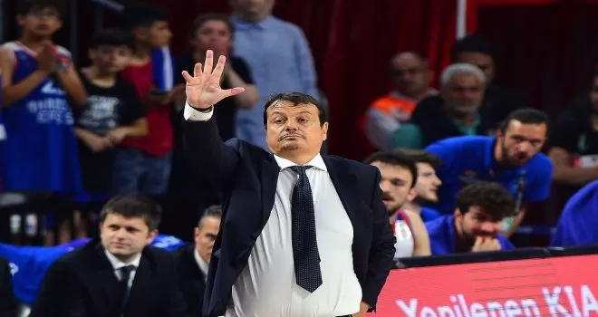 Ergin Ataman: “Emeğimizin karşılığını sahada almak istiyoruz“
