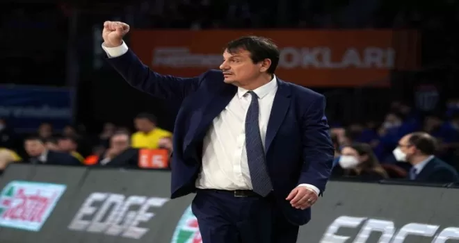 Ergin Ataman: "Temsil ettiğim kulübün haklarını korurum"
