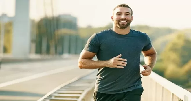 Erkekler, kadınlara göre daha sağlıklı olduğunu düşünüyor
