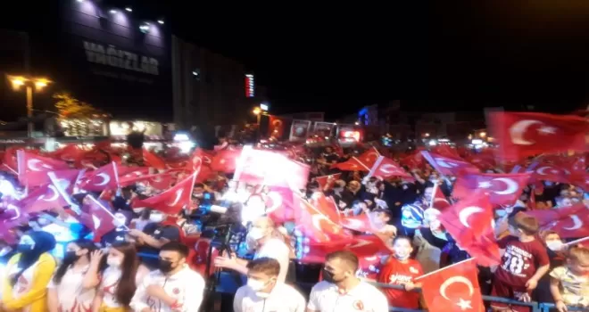 Esenler’de 15 Temmuz nöbeti
