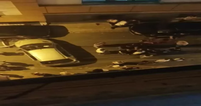 Esenler’de aşırı hız kazayla bitti: Mahalleli sürücüye böyle tepki gösterdi

