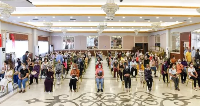Esenyurt Belediyesi aracılığıyla 200 kadın iş sahibi oldu
