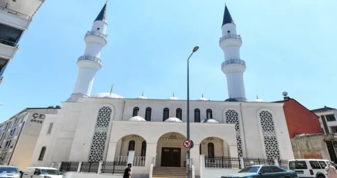Esenyurt’ta Bulut Cami ibadete açıldı
