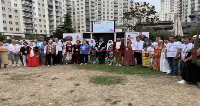 Esenyurt’ta farklı ülkelerden gelen müzisyenler, Aşık Veysel’i andı
