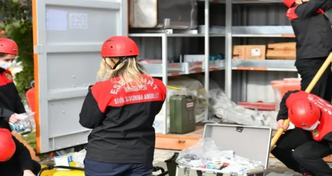Esenyurt’ta her mahallede 30 kişilik arama kurtarma ekibi oluşturulacak
