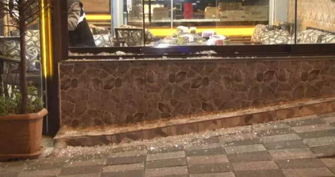 Esenyurt’ta kafeye silahlı saldırı
