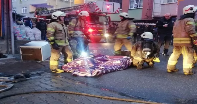 Esenyurt’ta korkutan yangın: 2 kişi dumandan etkilendi
