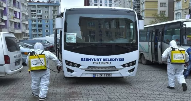 Esenyurt’ta pazar servisleri dezenfekte ediliyor
