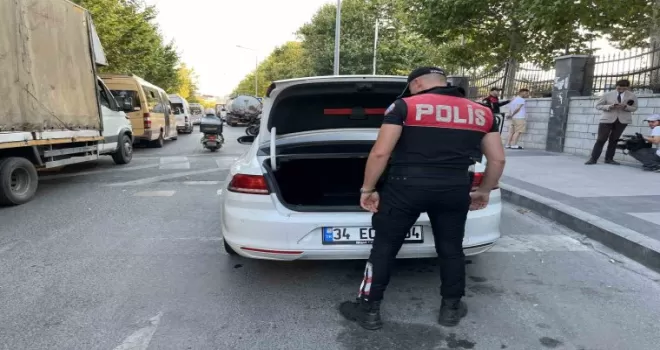 Esenyurt’ta polis uygulamasında 2 kişi gözaltına alındı
