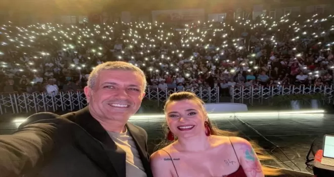 Esenyurt’ta vatandaşlar Ceylan Ertem konseri ile eğlendi
