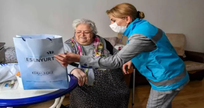 Esenyurt’ta yaşlı ve engelli vatandaşlara destek
