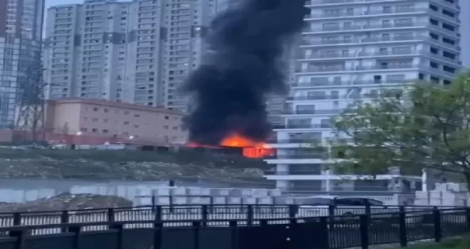 Esenyut’ta geri dönüşüm alanında korkutan yangın
