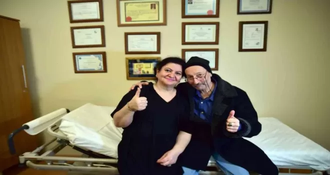 Eşinin karaciğeri ile hayata tutundu
