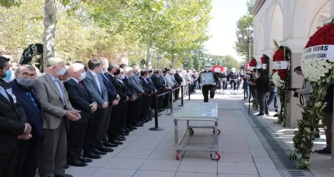 Eski Bakan Zeki Ergezen’in cenaze namazı Hacı Bayram-ı Veli Camii’nde kılındı
