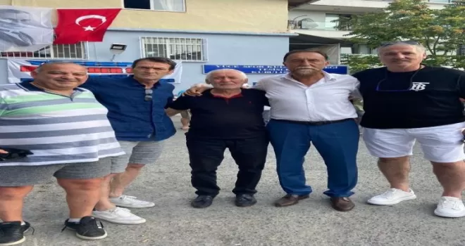 Eski şöhretler tekrar sahalarda
