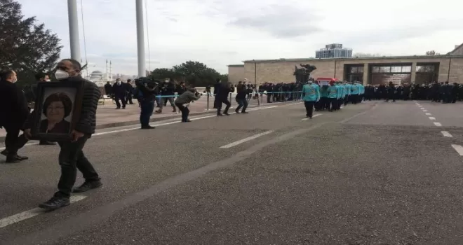 Eski Turizm ve Devlet Bakanı Güldal Akşit için TBMM’de tören düzenlendi
