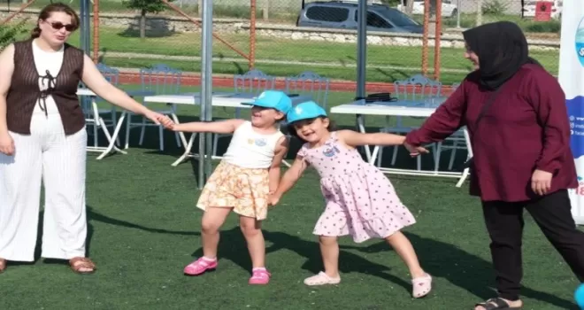 Eskişehir’de çocuklar ve aileler su kahramanı oldu