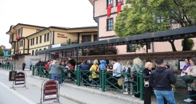 Eskişehir’de müzeler ve parklar doldu taştı