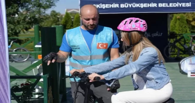 Eskişehir’de yetişkinlere bisiklet eğitimi