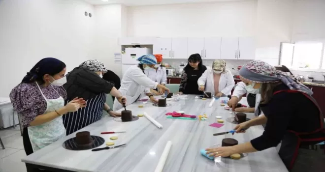 ESMEK’te eğitimler aralıksız devam ediyor
