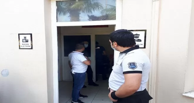 Evlendirme dairesinde para isteyen kişiyi polis gözaltına aldı
