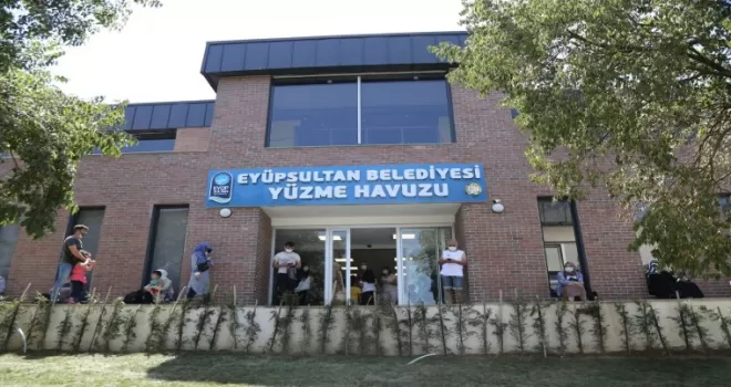 Eyüpsultan Belediyesinin ilk havuzu açıldı
